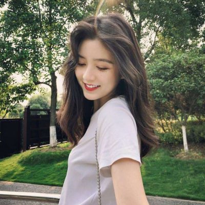qq头像女生超拽纹身