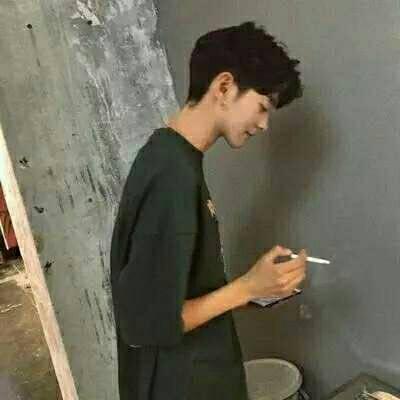 时尚潮流小哥哥头像大全2018精选黑色二次元帅气男生头像图片
