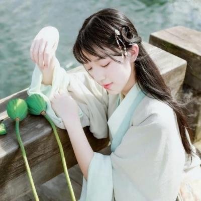 特别酷的动漫女生头像图片