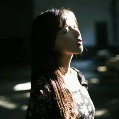 女生qq头像穿牛仔衣图片