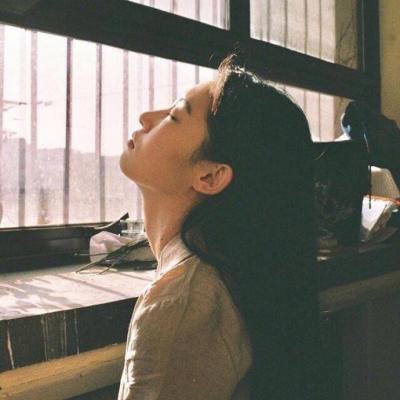 女生qq头像穿牛仔衣图片