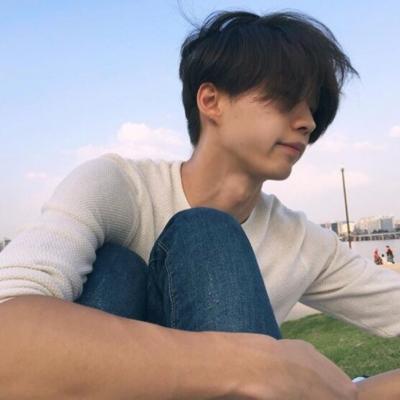 2018最火爆微信qq头像 喝酒男生图片