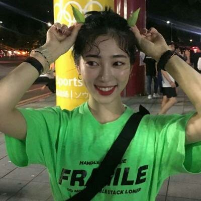 霸气高冷伤感女生头像图片