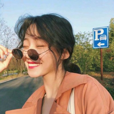 qq头像外国小女生萌图片