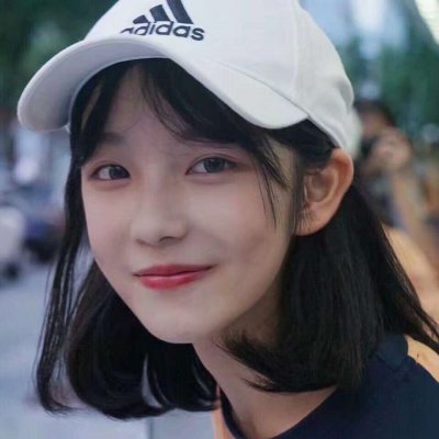 qq头像外国小女生萌图片