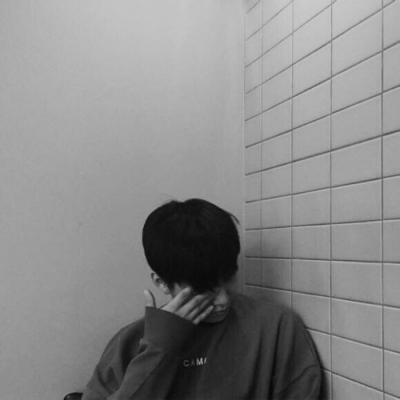 2018最火爆微信头像男黑白帅气二次元头像男生超萌高中生图片
