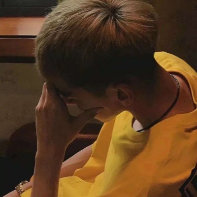 2018最新欧美头像男生伤心图片