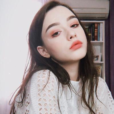 头像女生简单气质森系图片