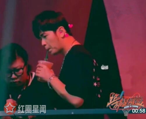 这就是灌篮周杰伦戒奶茶减肥成功 果汁不离手初见成效图片