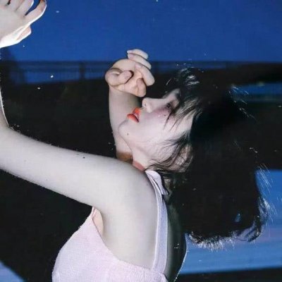 qq头像挡脸女生头像图片