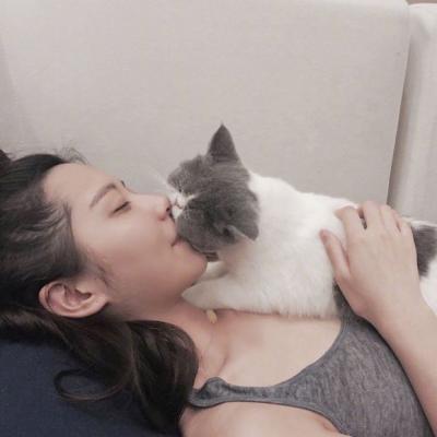 动漫黑白女生霸气头像图片