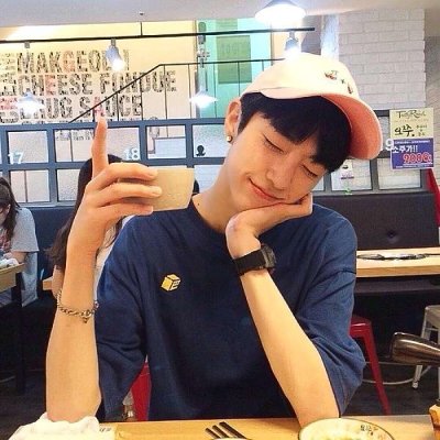2018最新微信真人男生头像帅气高冷不露脸图片