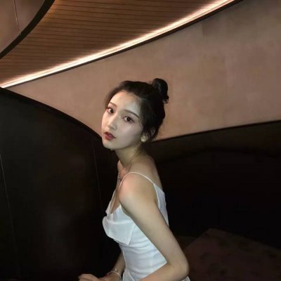 女生头像带有字的图片图片