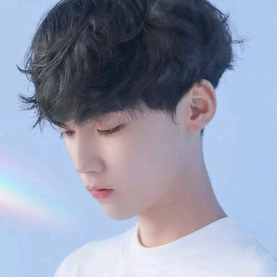 干净帅气阳光动态唯美头像男生图片