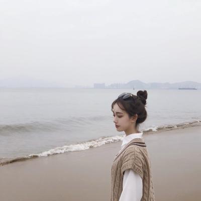 唯美卡通短发女生头像图片