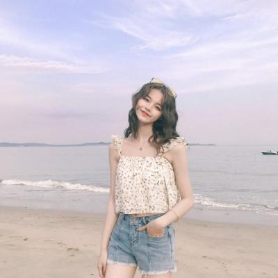 唯美卡通短发女生头像图片