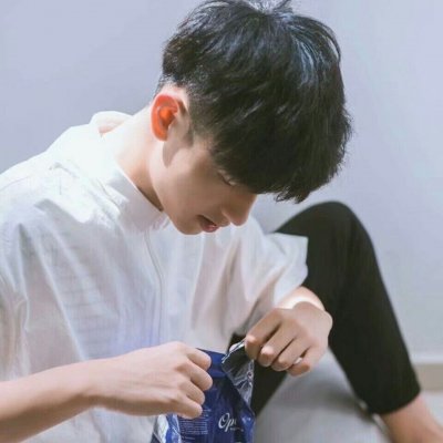 非主流2018qq可爱男生头像图片