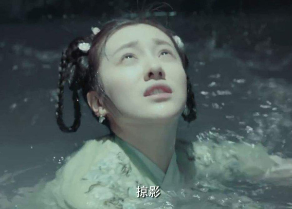 王鹤润为什么剃光头因矿泉水事件吗 王鹤润头发长了吗图片