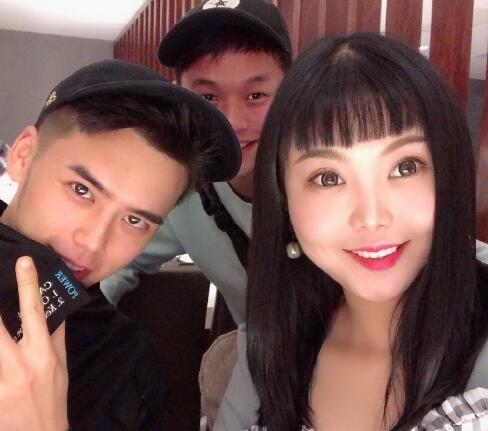 奇葩说野红梅真名多大有男朋友吗 微胖红梅因可爱搞笑走红图片