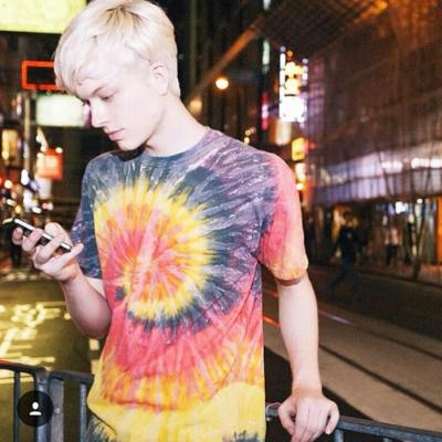 最新欧美潮男微信头像大全男生头像霸气动漫超拽头像带字头像图片