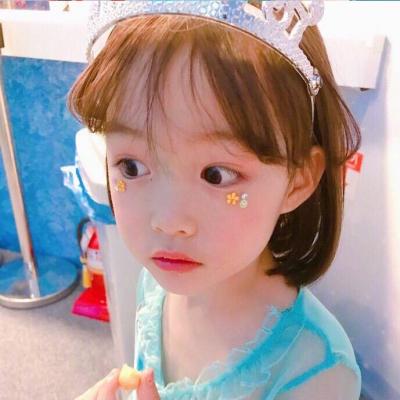 带耐克帽子的女生头像图片