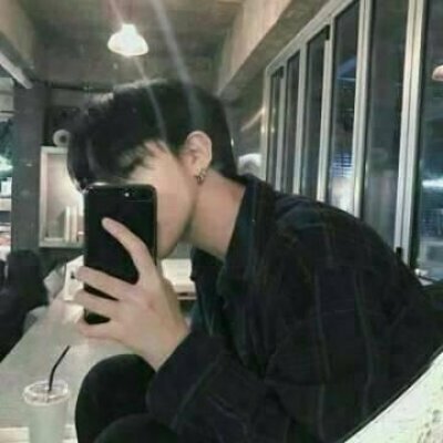 手机控素描的头像简单男生用图片