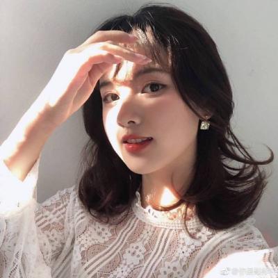 简约头像女生手绘可爱图片
