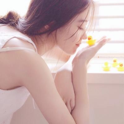 简约头像女生手绘可爱图片
