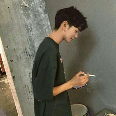qq高冷头像男生背影高清图片