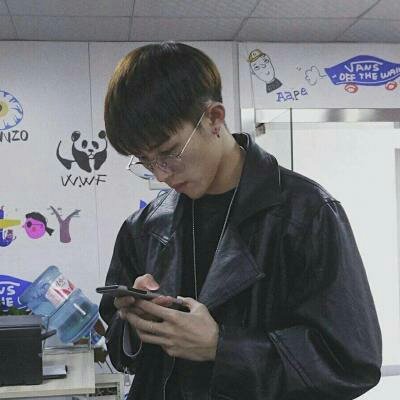 qq高冷头像男生背影高清图片