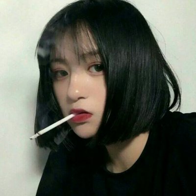最新个性女生手绘头像图片
