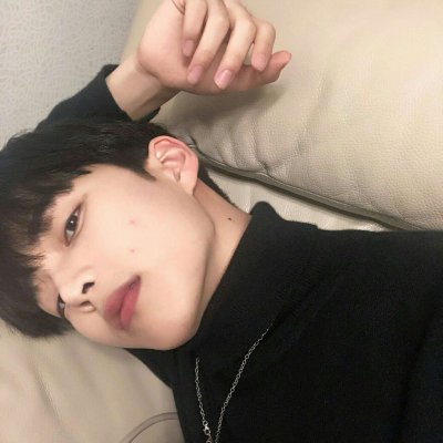 2019最新qq喜欢用美女做头像的男生是什么图片