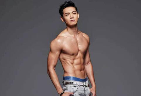 辰亦儒是富二代吗  家境优越加 富二代妥妥的偶像剧男主角图片