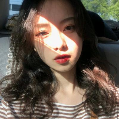 qq头像可爱小清新女生图片