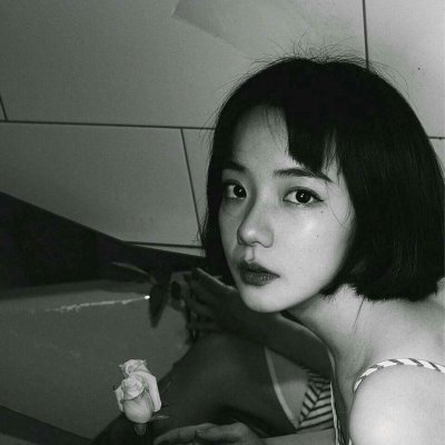 qq头像女生背景黑白图片