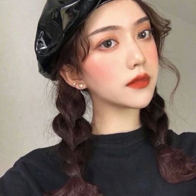 个性女生全身锁骨头像图片