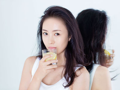 童瑶被张默打原因是什么 童瑶张默什么关系图片