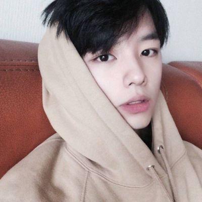 2019最新男生个性戴帽子头像图片