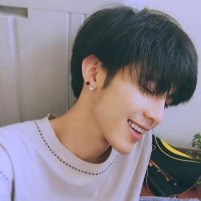 2019最新男生个性戴帽子头像图片图片