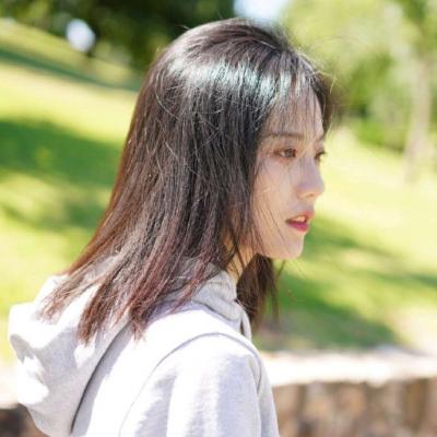 十张一系列的头像女生