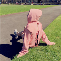 女生背影唯美唯美好看头像女生，多么熟悉的身影出现在你眼前图片