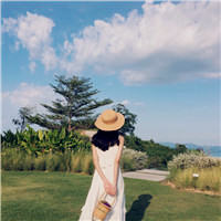 女生背影唯美唯美好看头像女生，多么熟悉的身影出现在你眼前图片