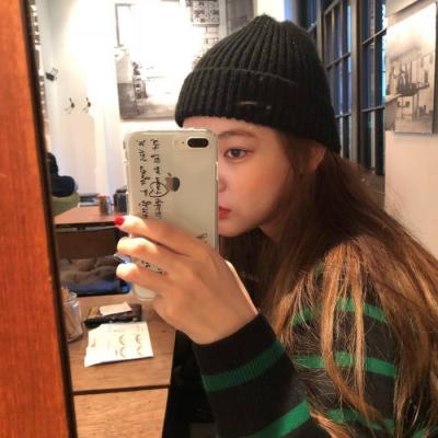 高清一人多张女生头像6张 图片