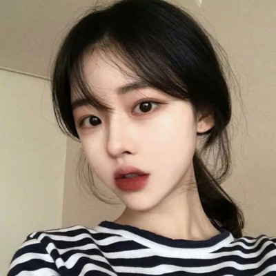 qq情侣女生头像带字图片