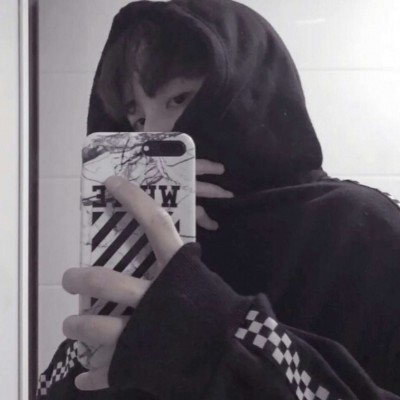 欧美男生唯美黑白头像图片