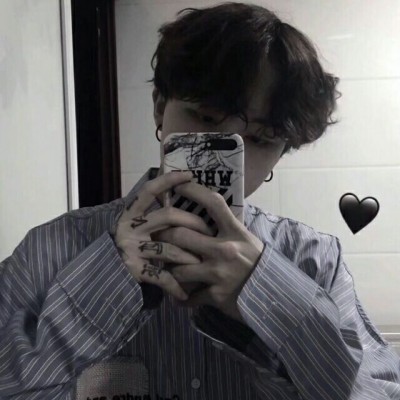 欧美男生唯美黑白头像图片