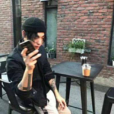 时尚欧美男生头像冷酷帅气侧脸图片