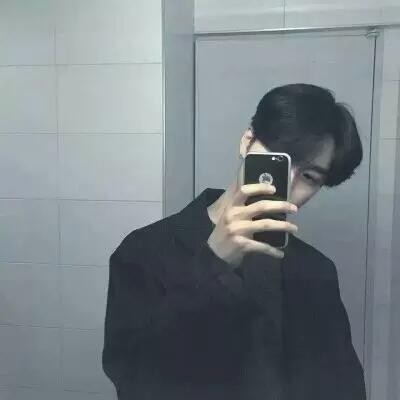 qq呆萌可爱qq动漫头像男生冷酷黑白图片