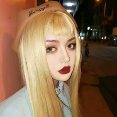 女生头像半身白色衣服图片