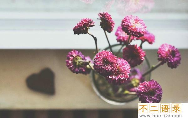 母亲去世后的心情短语 怀念逝去母亲的句子 图片